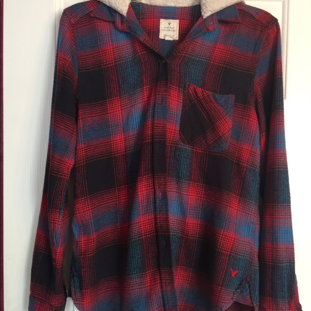 American Eagle 🦅 boyfriend flannel hooded shirt.
